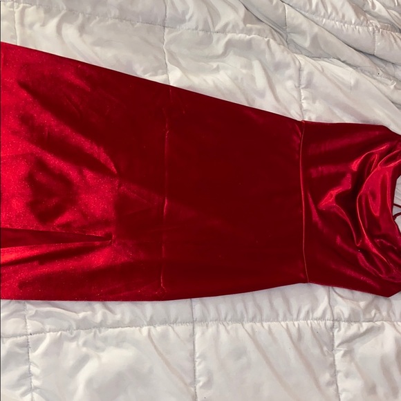 Windsor Red slit dress - Picture 3 of 4